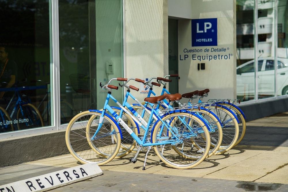 Отель Lp Equipetrol Санта-Крус-де-ла-Сьерра Экстерьер фото